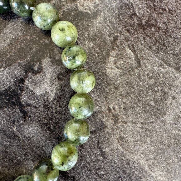 Green Serpentine Energy Bracelet 6.75 inch Natural Stone Beaded Stretch 8mm Bead - Picture 8 of 10